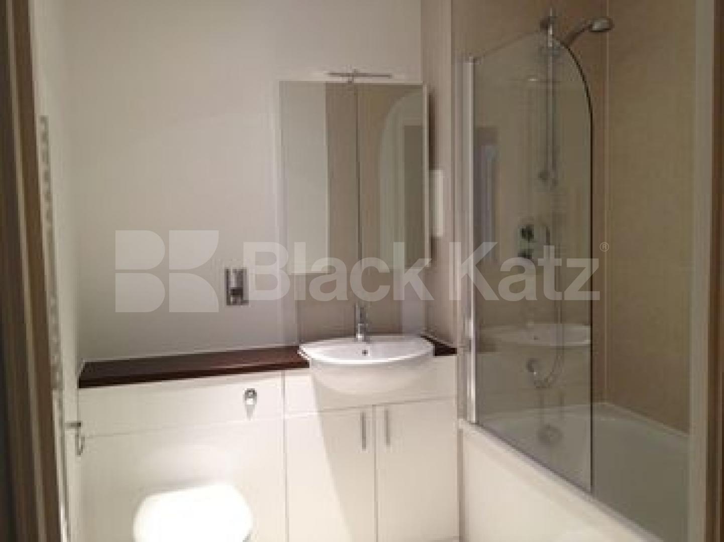 			2 Bedroom, 1 bath, 1 reception Apartment			 Findlay House, Campbell Rd, BOW